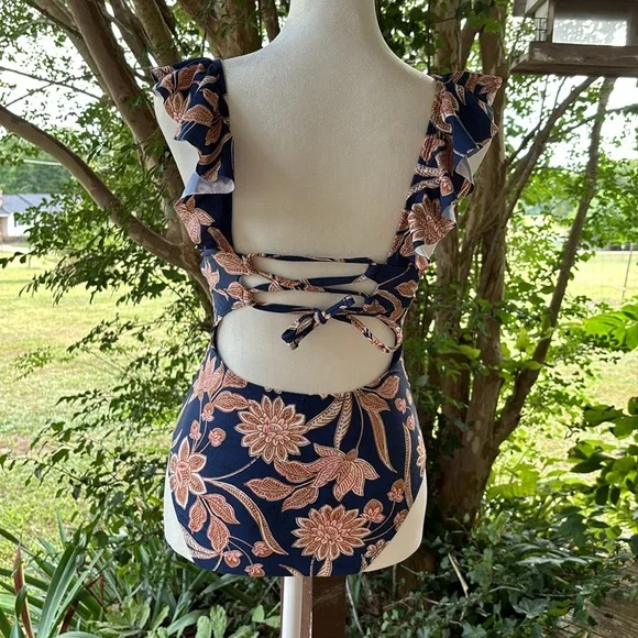 CupShe Blue Floral One piece Swimsuit XS ruffled v neckline lace up back NWT - Picture 7 of 8